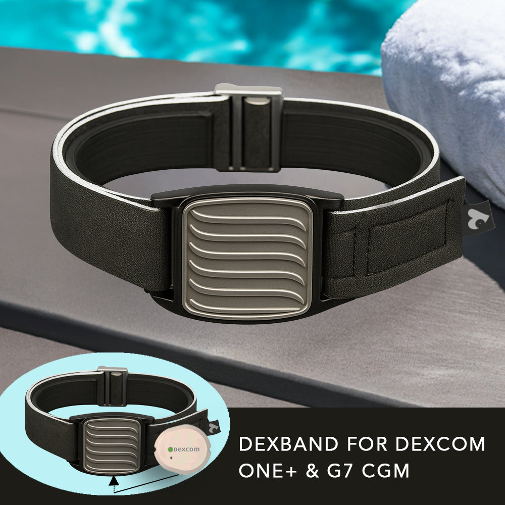 Dexband armband in pewter with wave cover. Swimming pool background. 
